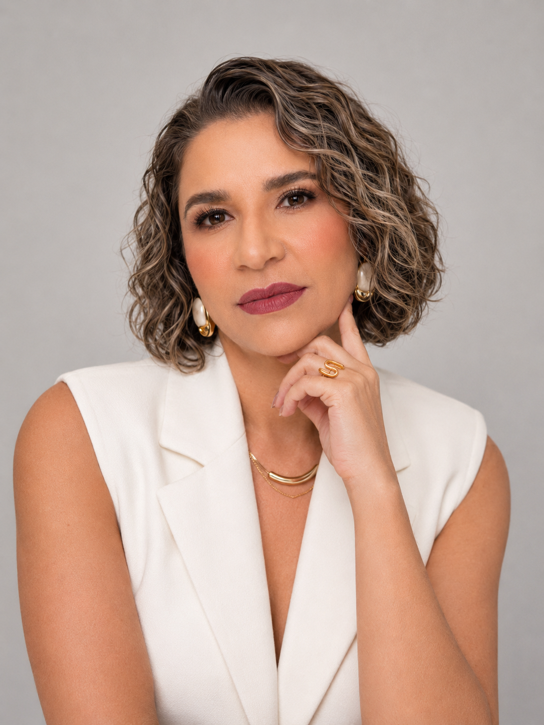 Dra. Fernanda Lameira especialista harmonização facial BH CRF-MG 23539